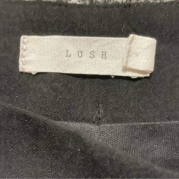 Lush Black Shorts size small - Picture 4 of 4